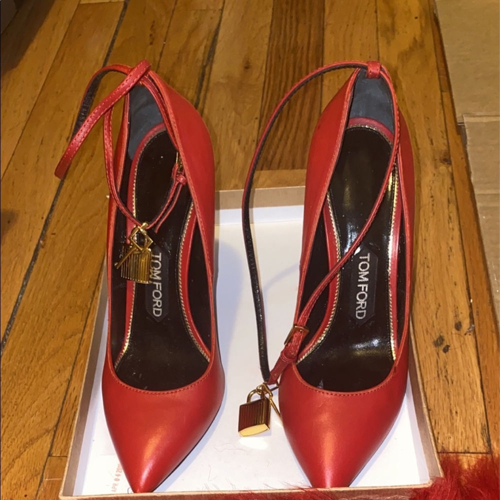 Tom Ford Red pumps